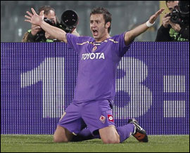 Un gol di Gilardino tiene aperto il campionato