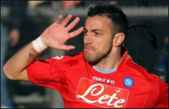 Quagliarella si traveste da Maradona e fa sognare Napoli e Marítimo