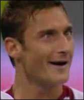 La doppietta di Totti regala il successo alla Cartaia ma affossa la Fiorentina