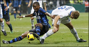 Eto'o si vede assegnare un bel rigorino - decisivo per l'Inter, non per il Krasic F.C.